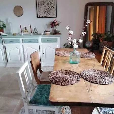 Apartment Spacieux Et Calme, Proche Centre Et Gare, Wifi